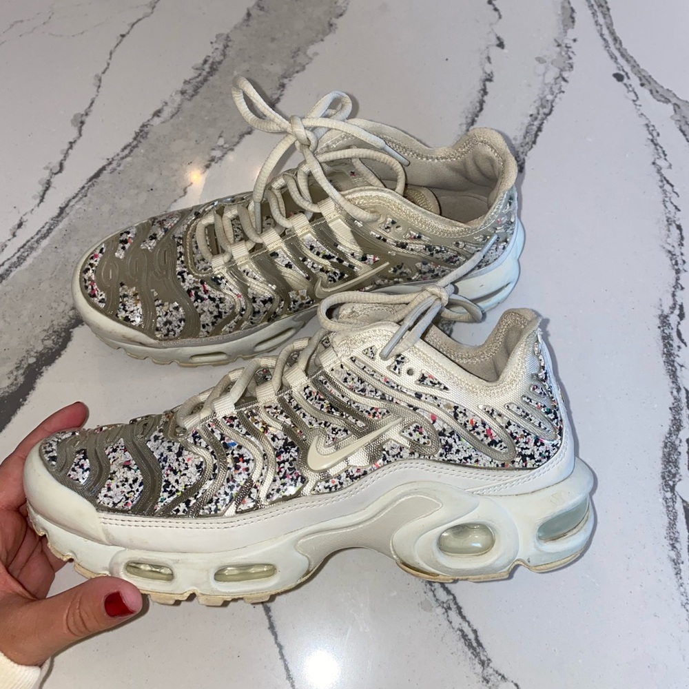 Nike air max plus in phantom silver - Picture 4 of 4